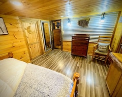 Casa/apartamento entero Chickamauga Lakeside Water Front Log Cabin Resort Secluded Mountainous Terrain (Dayton, EE. UU.)