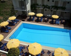 Nereides Hotel Apartments (Patitiri, Greece)