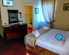 Bed & Breakfast Palazzo Mari (San Gimignano, Ý)