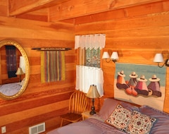 Entire House / Apartment Secluded Cabin On Horse Creek, Outdoor Camp Kitchen, Sauna & Bathouse (McKenzie Bridge, USA)