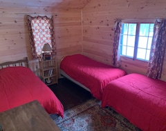 Cijela kuća/apartman Charming Seasonal Cabins Steps From The Beach (Schroon Lake, Sjedinjene Američke Države)