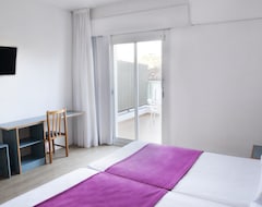 Hotel Brisamar Suites (Coma-Ruga, Spain)
