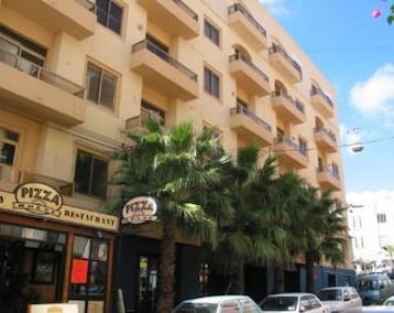 Hotelli Dragonara Apartments (St. Julian's, Malta)