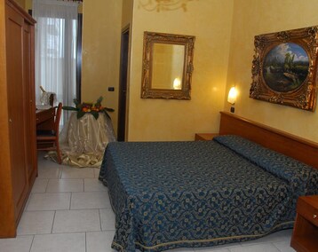 Hotel Riva Del Sole (Porto Cesareo, Italia)