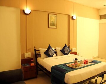 Hotelli OYO 1065 Hotel HMR Royal Inn (Pune, Intia)