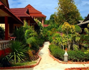 Jungle Hut Bungalow & Hotel (Koh Pha Ngan, Thailand)