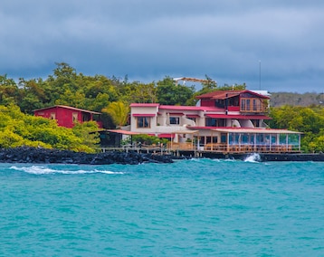 Hotel Blu Galapagos Sustainable Waterfront Lodge (Puerto Ayora, Ecuador)