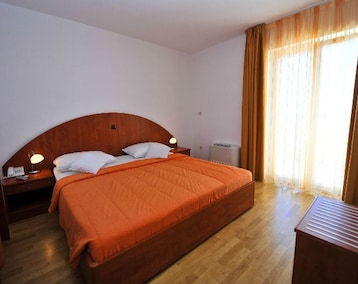 Hotel Pansion komfor Jugo (Novalja, Kroatien)