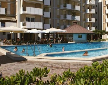 Huoneistohotelli Playa Grande Residence (Jesolo, Italia)