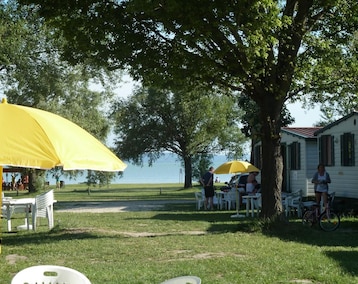Resort Aqua Camp Mobilházak - Európa Kemping Alsóörs (Alsóörs, Ungarn)