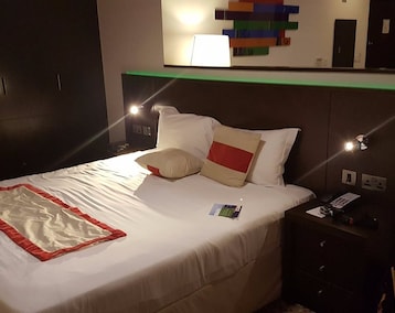 Hotel Park Inn By Radisson  Apartments (Ex.golden Tulip Suites) (Dubái, Emiratos Árabes Unidos)