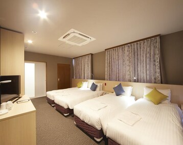Hotelli Azat (Naha, Japani)