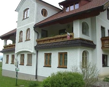 Hotelli Bauernhof - Pension Zenzlgut (Tiefgraben, Itävalta)