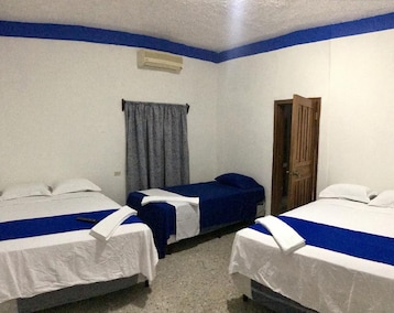 Hotel Athena (Tela, Honduras)