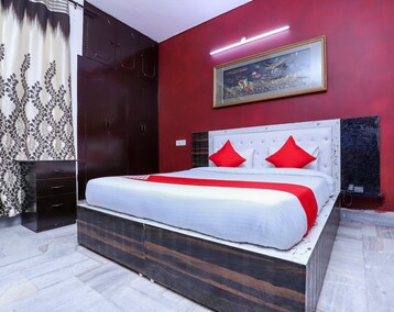 Hotel OYO 24802 Delight Stays (Noida, Indien)