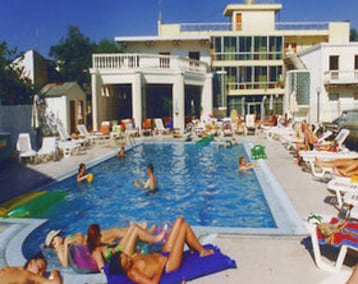 Hotelli Hotel Cavos (Kavos, Kreikka)