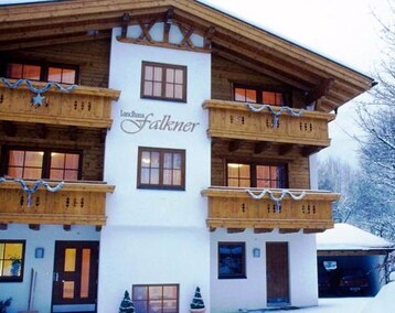 Hotelli Falkner Landhaus (Längenfeld, Itävalta)