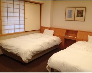 Hotel Ivory (Toyonaka, Japón)