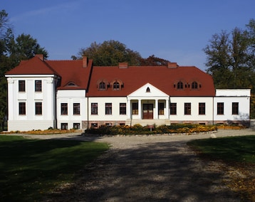 Hotelli Dwór Stary Chotów (Nowe Skalmierzyce, Puola)