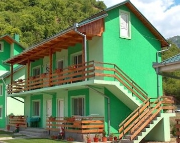 Pensión Pension Charisma (Băile Herculane, Rumanía)