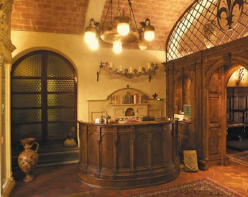 Hotelli Quattro Gigli Palace (Montopoli in Val d'Arno, Italia)