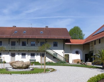 Hotelli Ferienhaus Schwarz´n Hof (Bad Griesbach, Saksa)