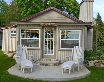 Casa/apartamento entero Sunset Shore - Family Friendly Cottage On Lake Paradise (Levering, EE. UU.)