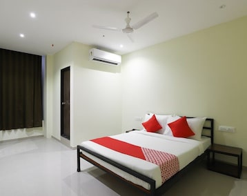 Hotel Oyo Flagship 36956 Aagam Square (Surat, Indien)