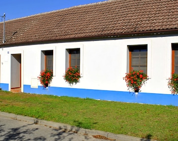Koko talo/asunto Slovácká Chalupa (Ratíškovice, Tsekin tasavalta)