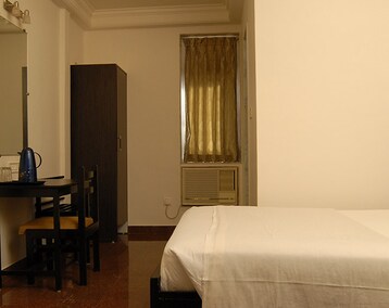 Hotel SPOT ON 39802 Green Star (Bombay, India)