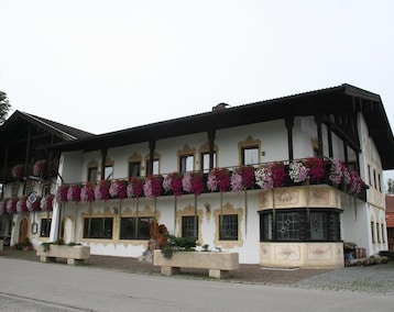 Hotelli Erlebnislandgasthof Hotel Neiderhell (Raubling, Saksa)