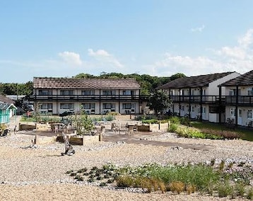 Hotel Warner Corton Coastal Village (Corton, Reino Unido)