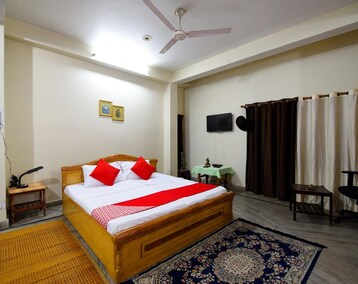 Hotel OYO Home 15182 Blossom Studio Rafting Point (Kullu, Indien)