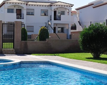 Hele huset/lejligheden Spacious 2 Bedroom Fully Air Conditioned Penthouse Apartment. (Orihuela, Spanien)