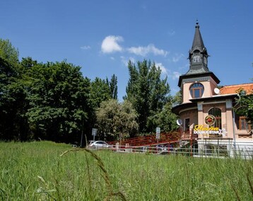 Pensión Penzion Pri Parku (Trenčín, Eslovaquia)
