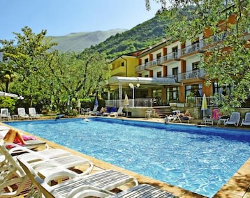 Hotel Alpi  & Residence (Malcesine, Italia)