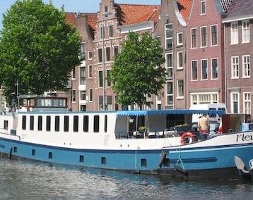 Hotelboat Fleur (Amsterdam, Holland)