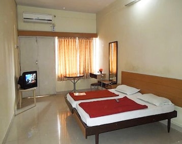 Radhika Hotel (Pune, India)