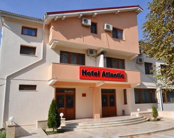 Hotel Atlantic (Adjud, Romania)