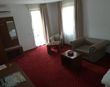 Hotel Dennis (Medias, Rumænien)