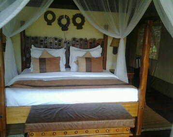 Hotel Sarova Mara Game Camp (Narok, Kenya)