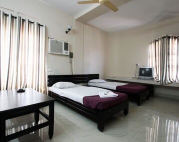 Hotel Paris Presidency (Thalassery, Indien)