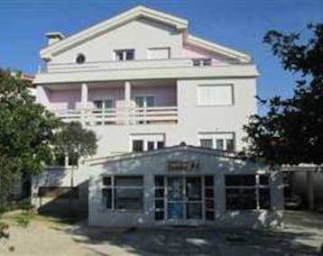 Huoneistohotelli Apartmani Nina (Zadar, Kroatia)