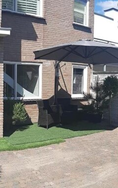 Koko talo/asunto Thuis Op Flakkee (Oostflakkee, Hollanti)