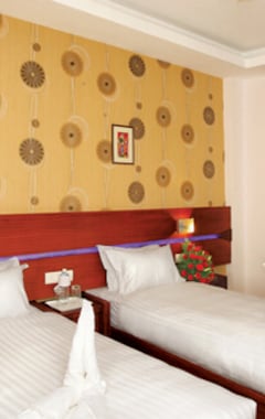 Hotel Sahari VKJ International,Thattekad (Munnar, India)