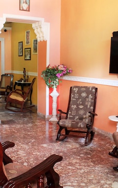 Bed & Breakfast Casa Lyosman y Yanin (Trinidad, Cuba)