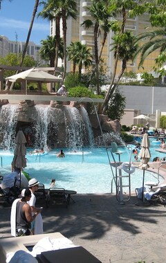 Hotel MGM Signature 2br 2BA derecha en Las Vegas Strip w / Vista, Balcón, piscina e hidromasaje (Las Vegas, EE. UU.)