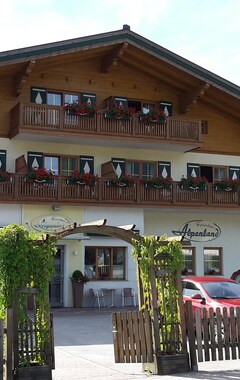 Hotel Ferienhaus Alpenland (Flachau, Austria)