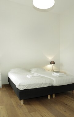 Hotel Stayci Serviced Apartments Luther Deluxe (The Hague, Holland)