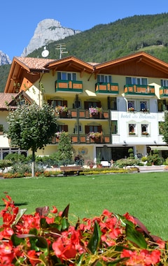 Hotelli Alledolomiti Boutique Lake Hotel - Adults Friendly (Molveno, Italia)